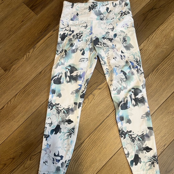 Athleta sz medium leggings. - Picture 1 of 6